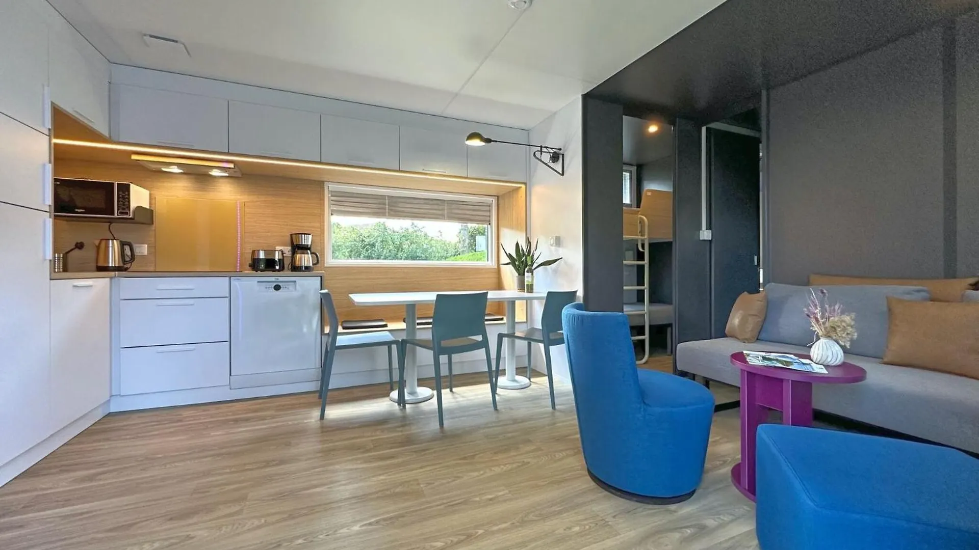 Dom wakacyjny Mobile Home With Lake View Neunburg vorm Wald