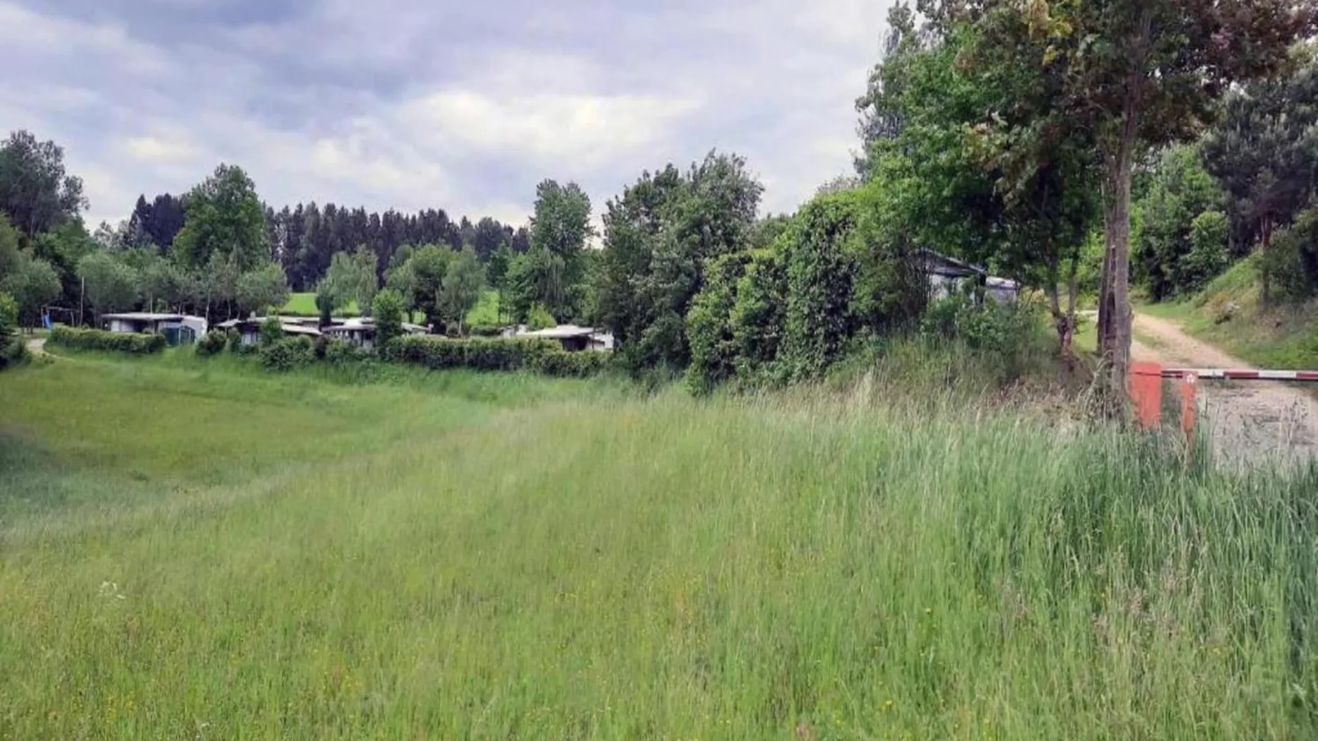 Dom wakacyjny Mobile Home With Lake View Neunburg vorm Wald Niemcy